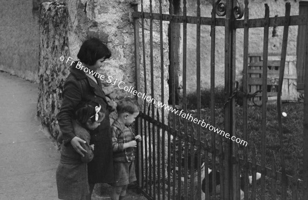 CHILDREN AT GATE